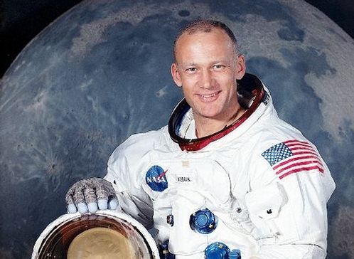 Astronaut Buzz Aldrin Recounts Apollo 11 UFO Encounter